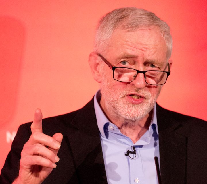 Jeremy Corbyn will set out the party's new position on Brexit in a speech on Monday 
