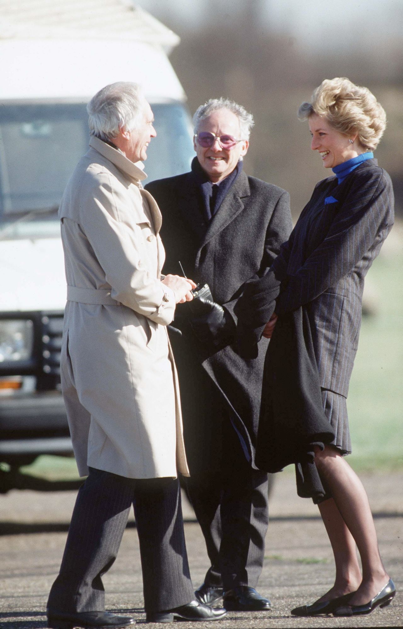 Former royal press secretary Dickie Arbiter (centre) with Princess Diana 