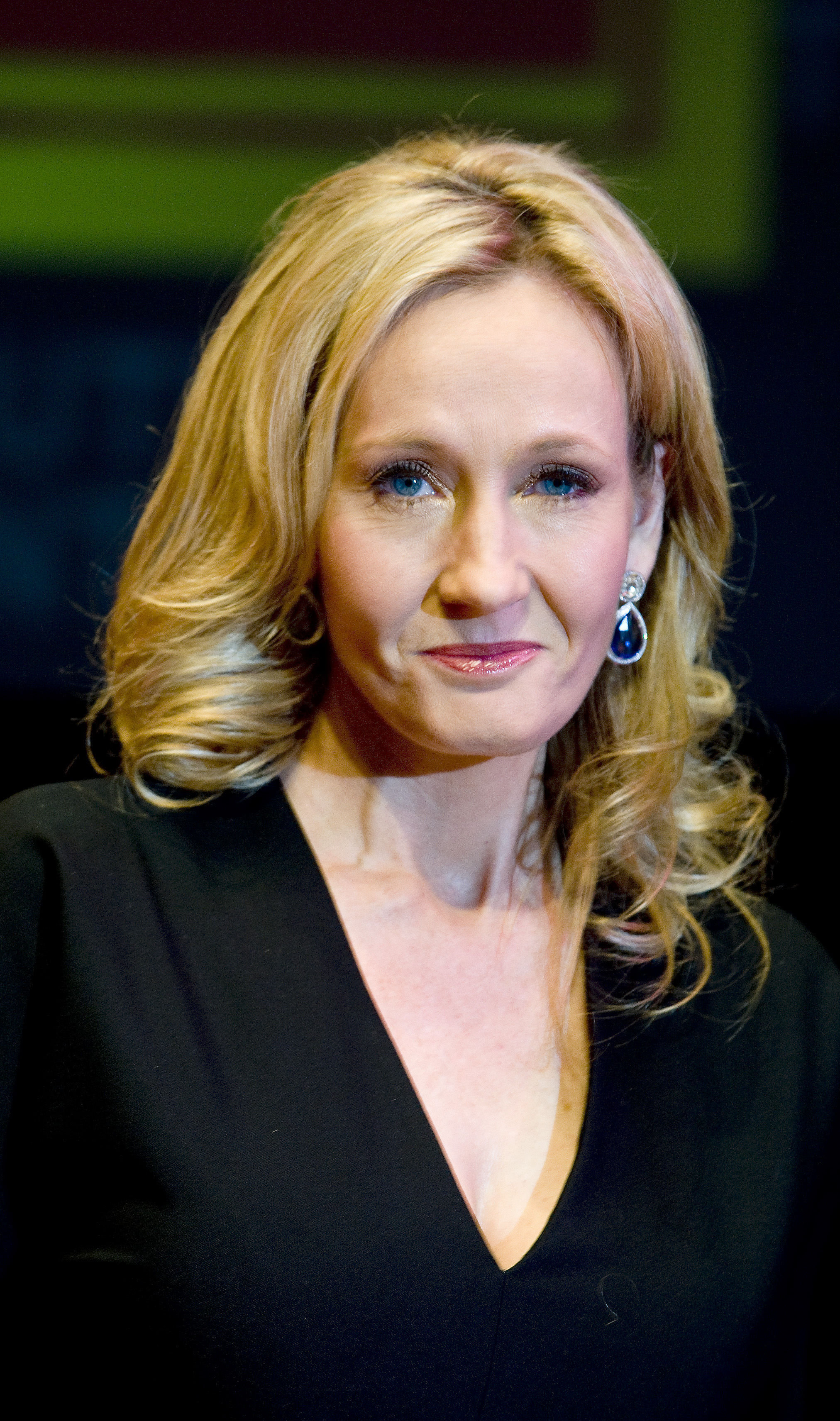 <strong>J.K. Rowling wrote the 'Strike' series of books</strong>