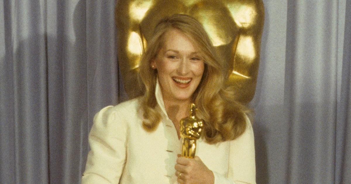 A Stunning Look At 4 Decades Worth Of Meryl Streep’s Oscars Style