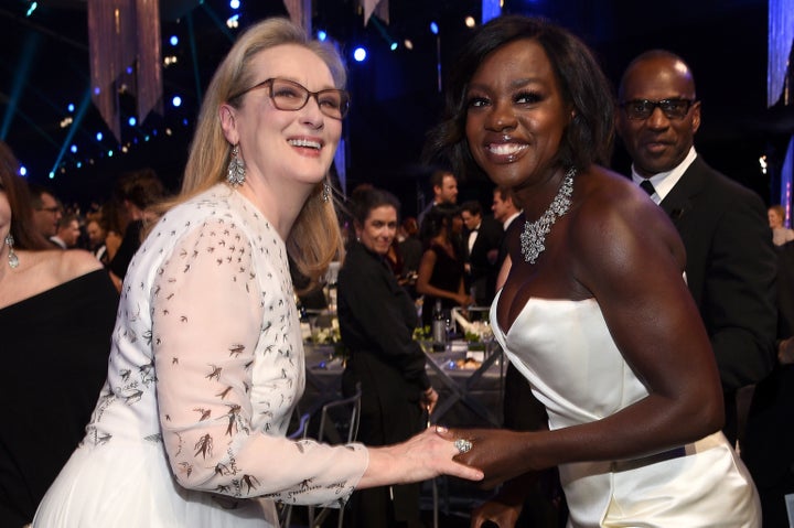 H Meryl Streep και η Viola Davis έχουν μια μακρά φιλία, οπού αμφότερες έχουν μιλήσει με τα καλύτερα λόγια η μία για την άλλη, τόσο για τον χαρακτήρα τους, όσο και για την υποκριτική τους δεινότητα.