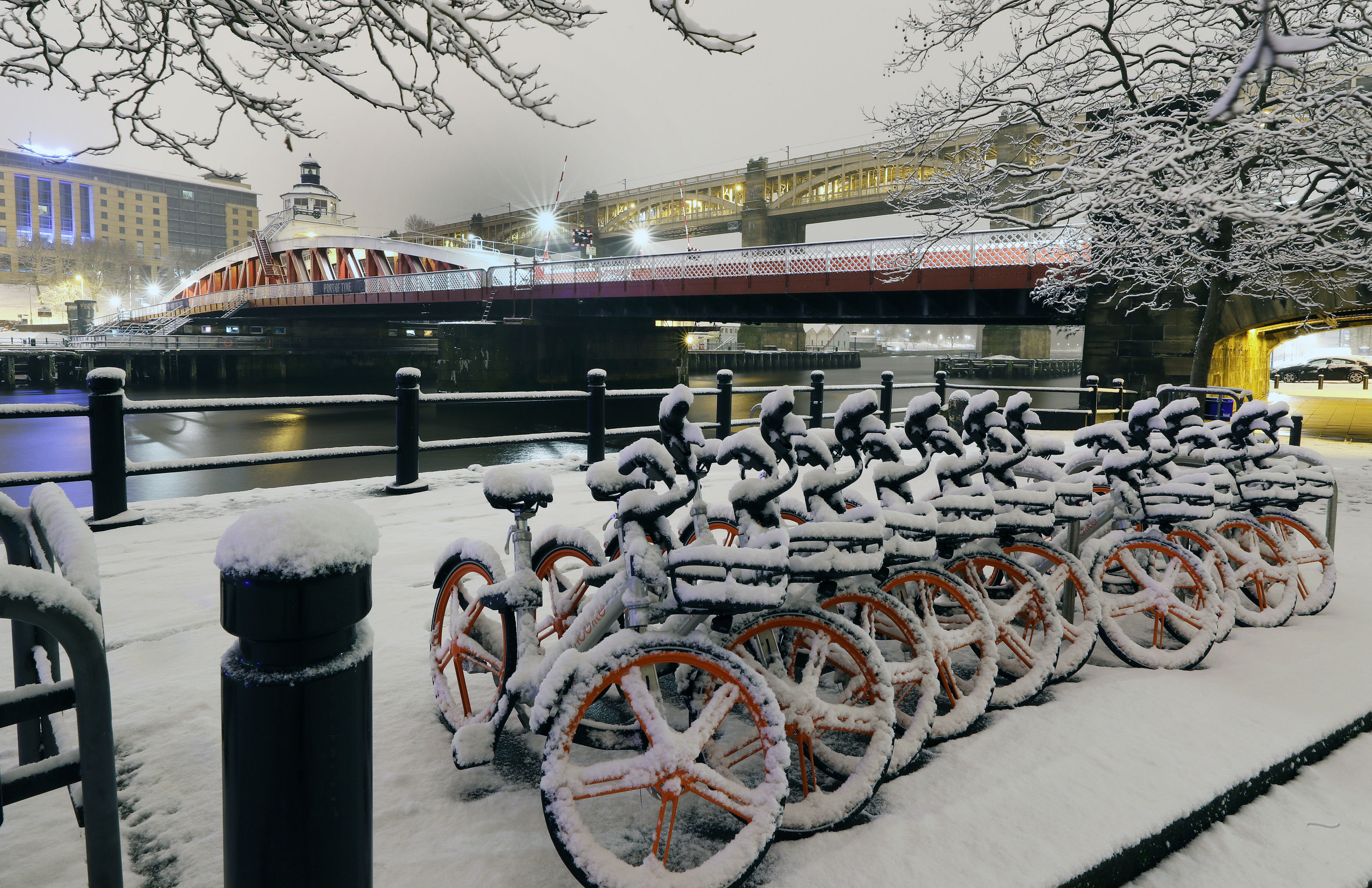 <strong>Newcastle Quayside following heavy overnight snowfall which has caused disruption across Britain.</strong>