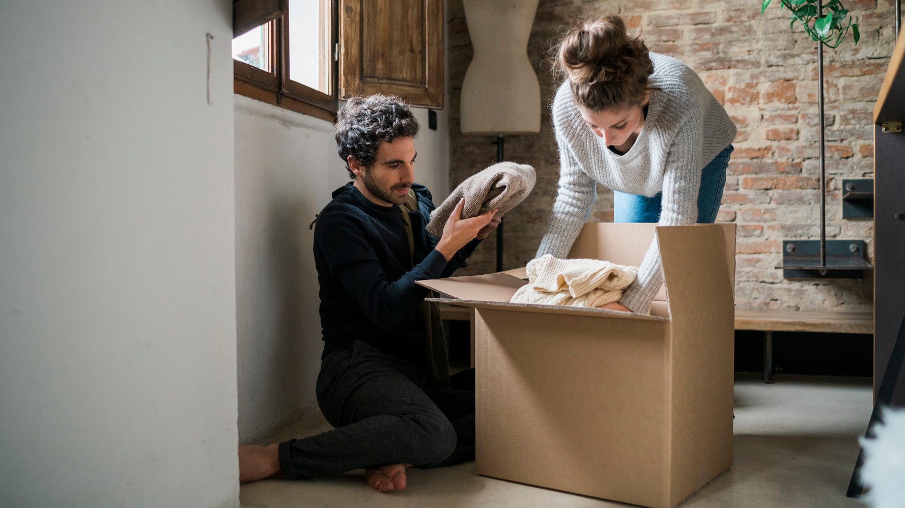 6 Signs It's Too Soon To Move In Together | HuffPost Life
