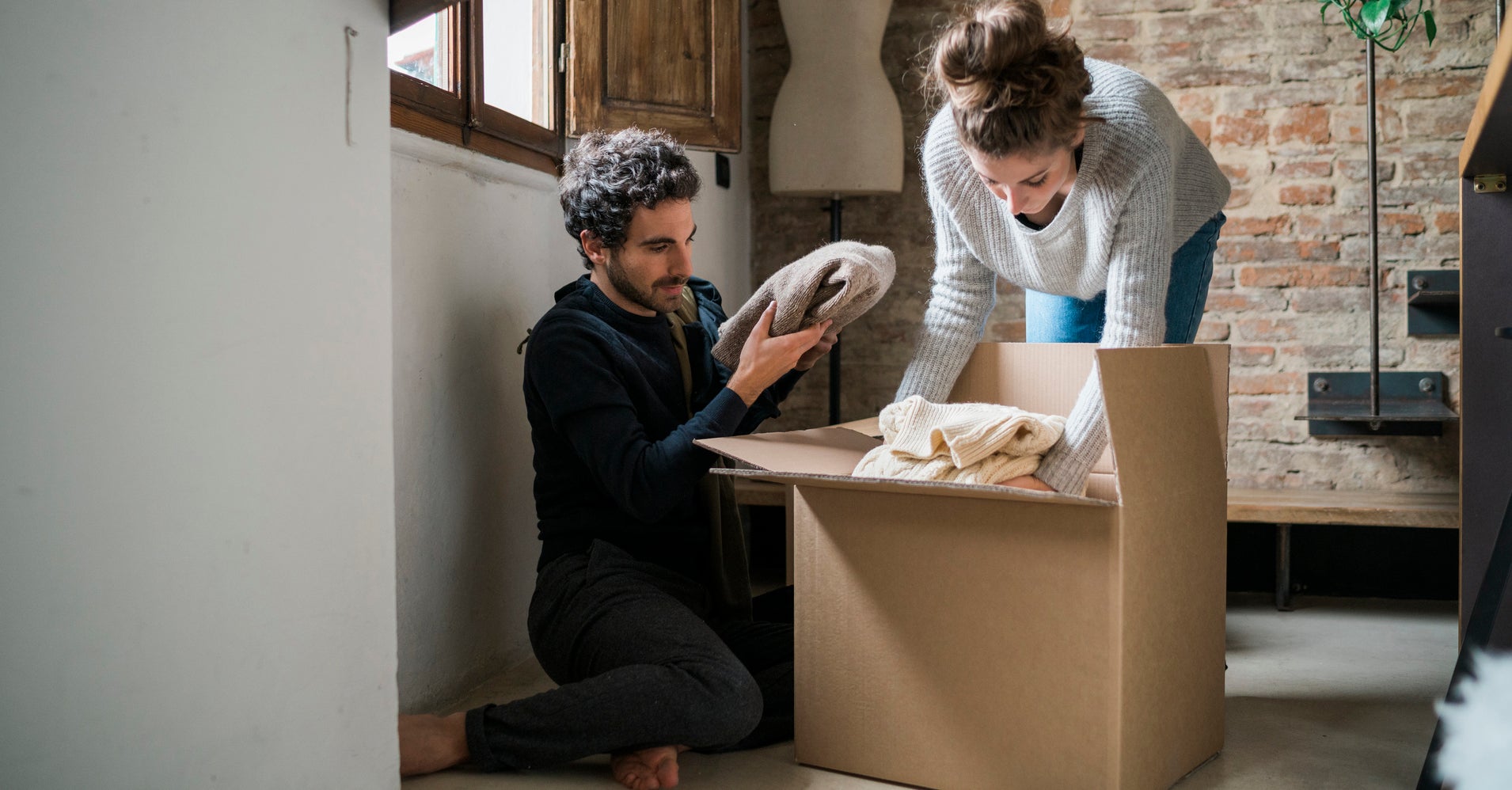 6 Signs It's Too Soon To Move In Together HuffPost