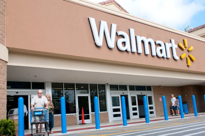 Walmart plans to require gun buyers be at least 21 years old.