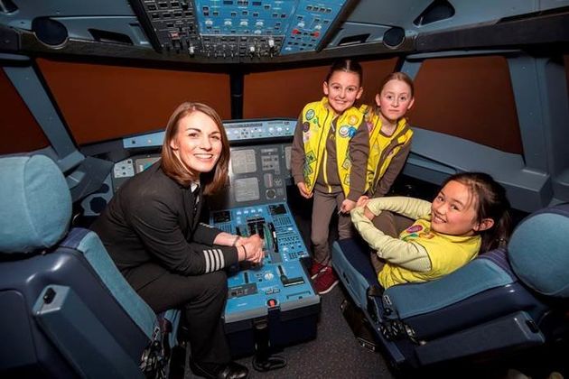 These lucky Brownies were shown around an aeroplane by easyJet pilots.