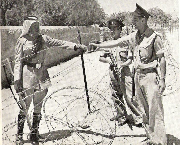 ΙΟΡΔΑΝΟΣ ΛΕΓΕΩΝΑΡΙΟΣ ΣΥΝΟΜΙΛΕΙ ΜΕ ΙΣΡΑΗΛΙΝΟΥΣ ΑΣΤΥΝΟΜΙΚΟΥΣ ΣΤΗΝ ΙΕΡΟΥΣΑΛΗΜ ΜΕ ΤΟ ΤΕΛΟΣ ΤΗΣ ΣΥΡΡΑΞΗΣ. 