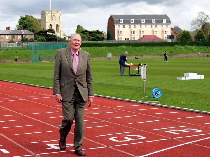 roger bannister, first man to run mile in under 4 minutes, dies