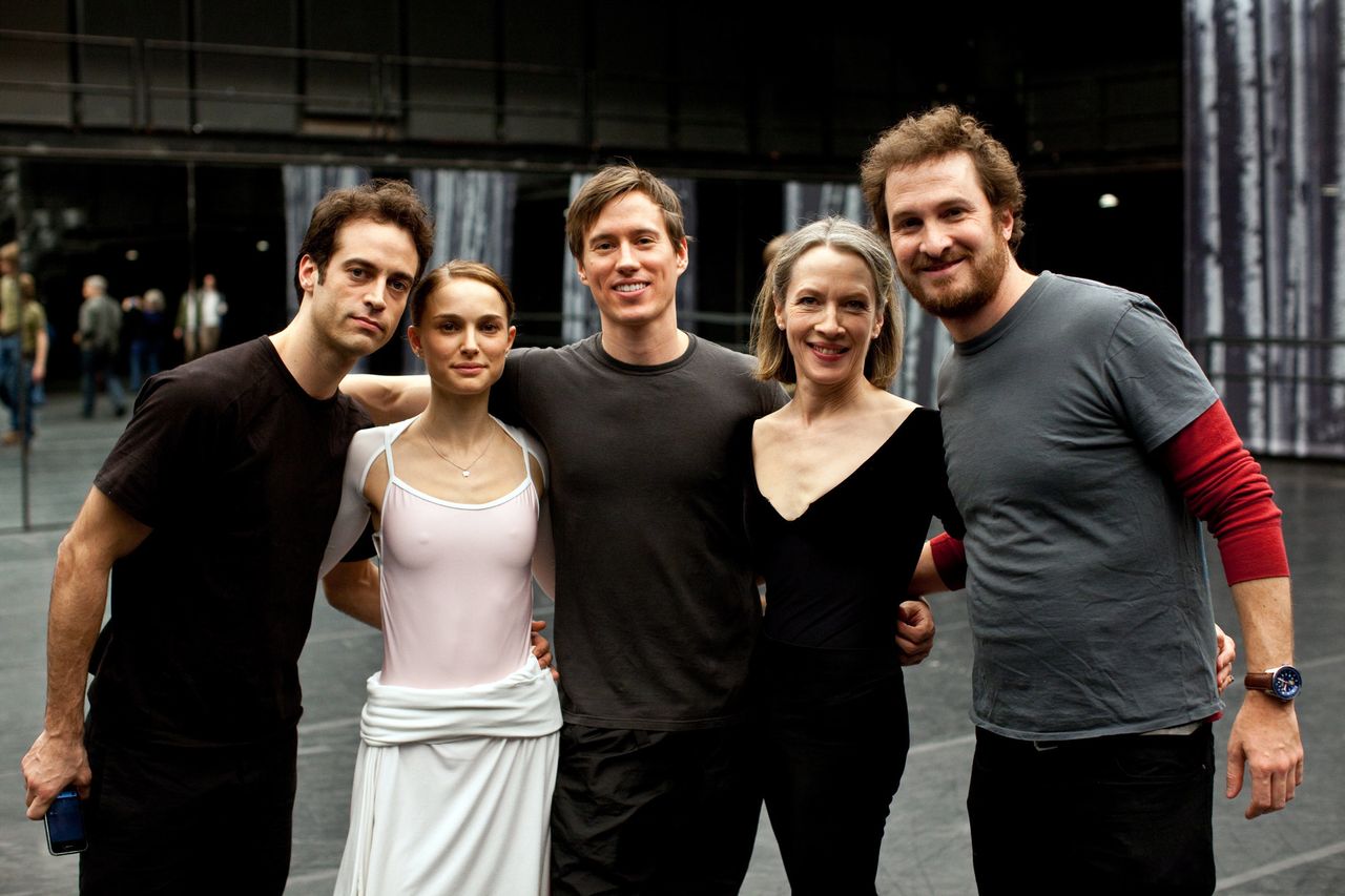 Benjamin Millepied, Natalie Portman, Kurt Froman, Christine Redpath and Darren Aronofsky on the "Black Swan" set. 