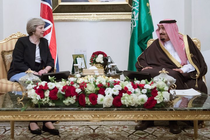 Theresa May meets King Salman bin Abdulaziz al Saud of Saudi Arabia in Manama, Bahrain in 2017.