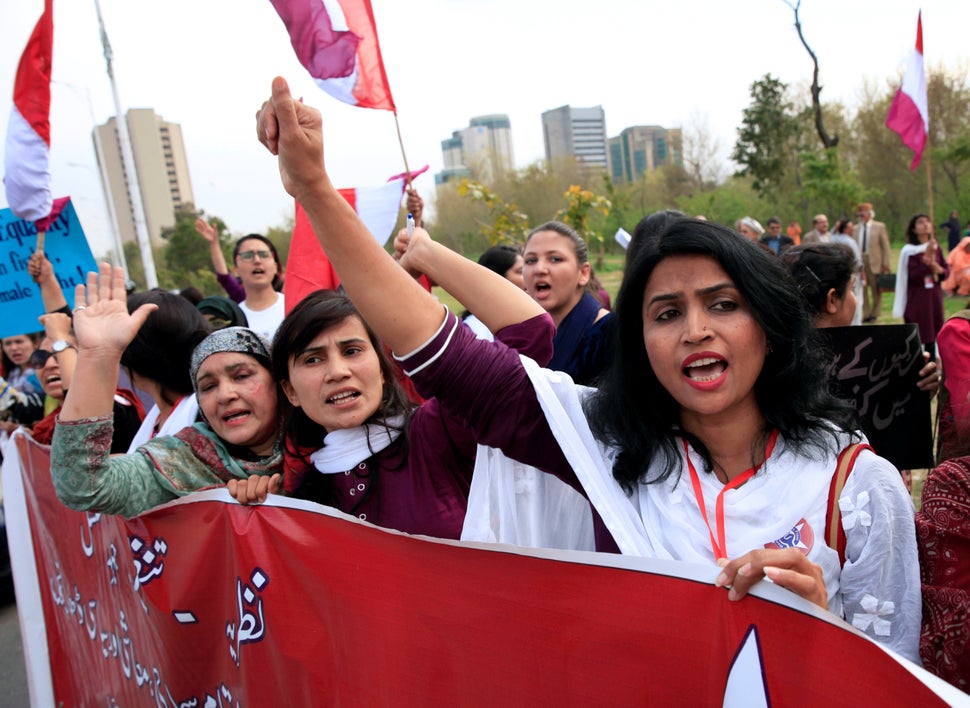 28 Photos Of Women Rallying Around The Globe On International Women's ...