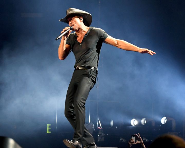 Country music star Tim McGraw collapsed on stage Sunday in Ireland after apparently suffering from dehydration.