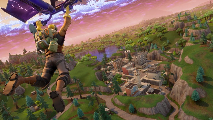 Players start Battle Royale by being parachuted down into the map.