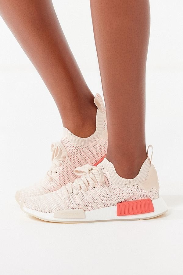comfortable and stylish shoes for travel