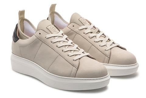 comfortable and stylish shoes for travel