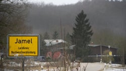 Γερμανία: Το χωριό των νεοναζί και το ζευγάρι που αντιστέκεται