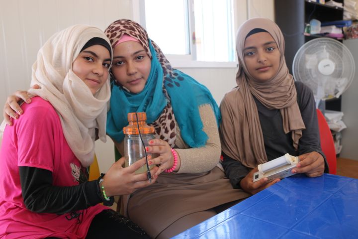 From left to right: Esmaa, Shorouq, Nour – the girls that made a food blender out of recycled materials. Photo Credit: unicefjordan/beuggert