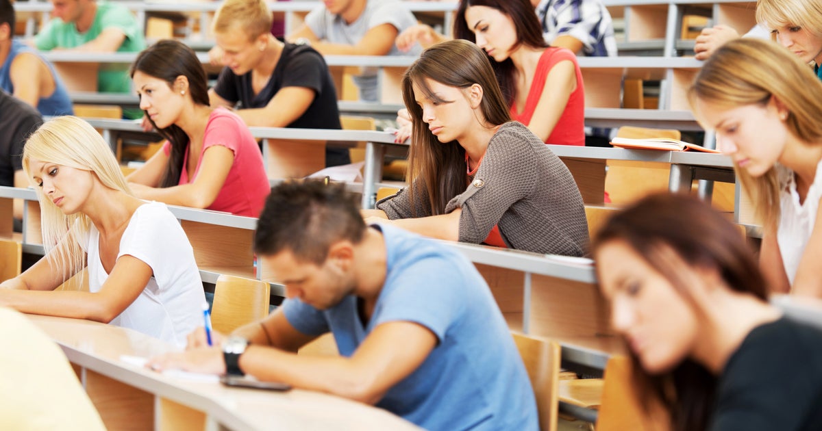 Сколько человек в группе в техникуме. Сколько длится семестр в колледже. Когда конец четверти в школе. В колледже есть четверти. В колледже есть четверти.