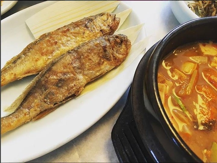 광화문 한정식집 ‘지혜’의 영광굴비와 된장찌개. 