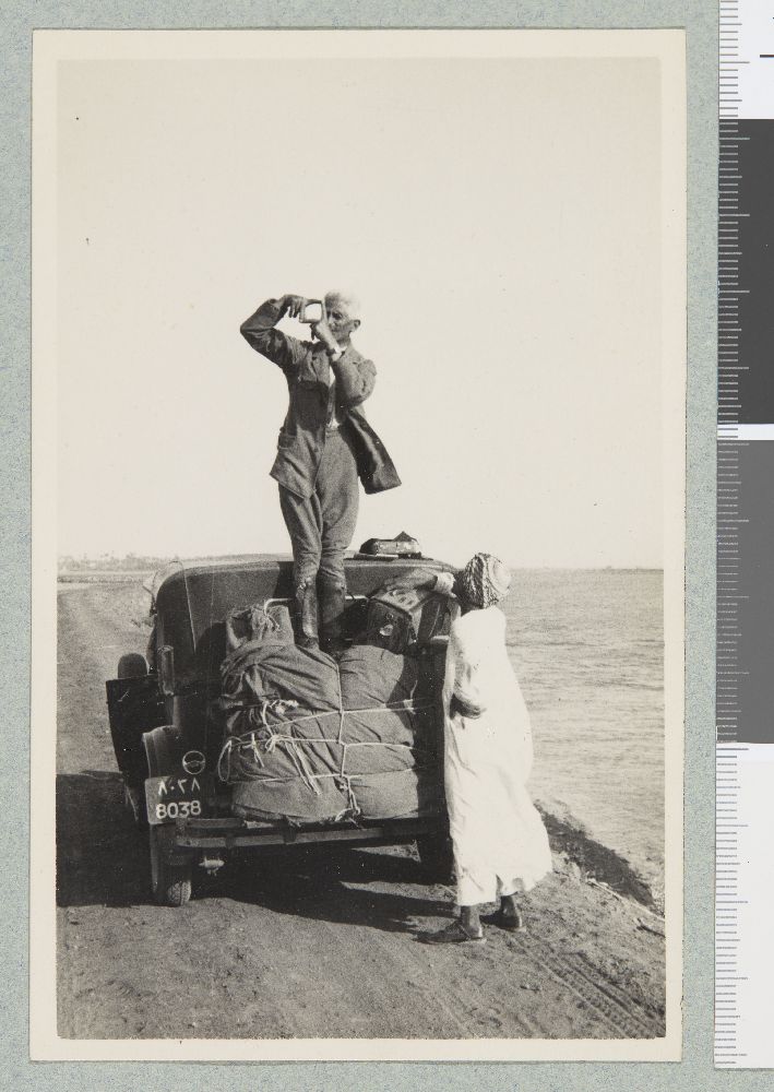 Ο Fred Boissonnas φωτογραφίζει στην Αίγυπτο, 1929/1933.