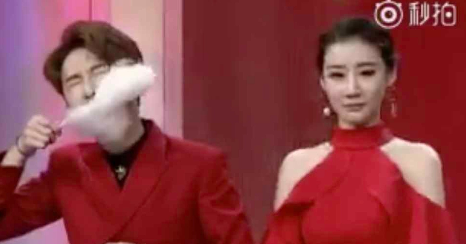 Woman Effortlessly Annihilates Her Opponent In A Cotton CandyEating