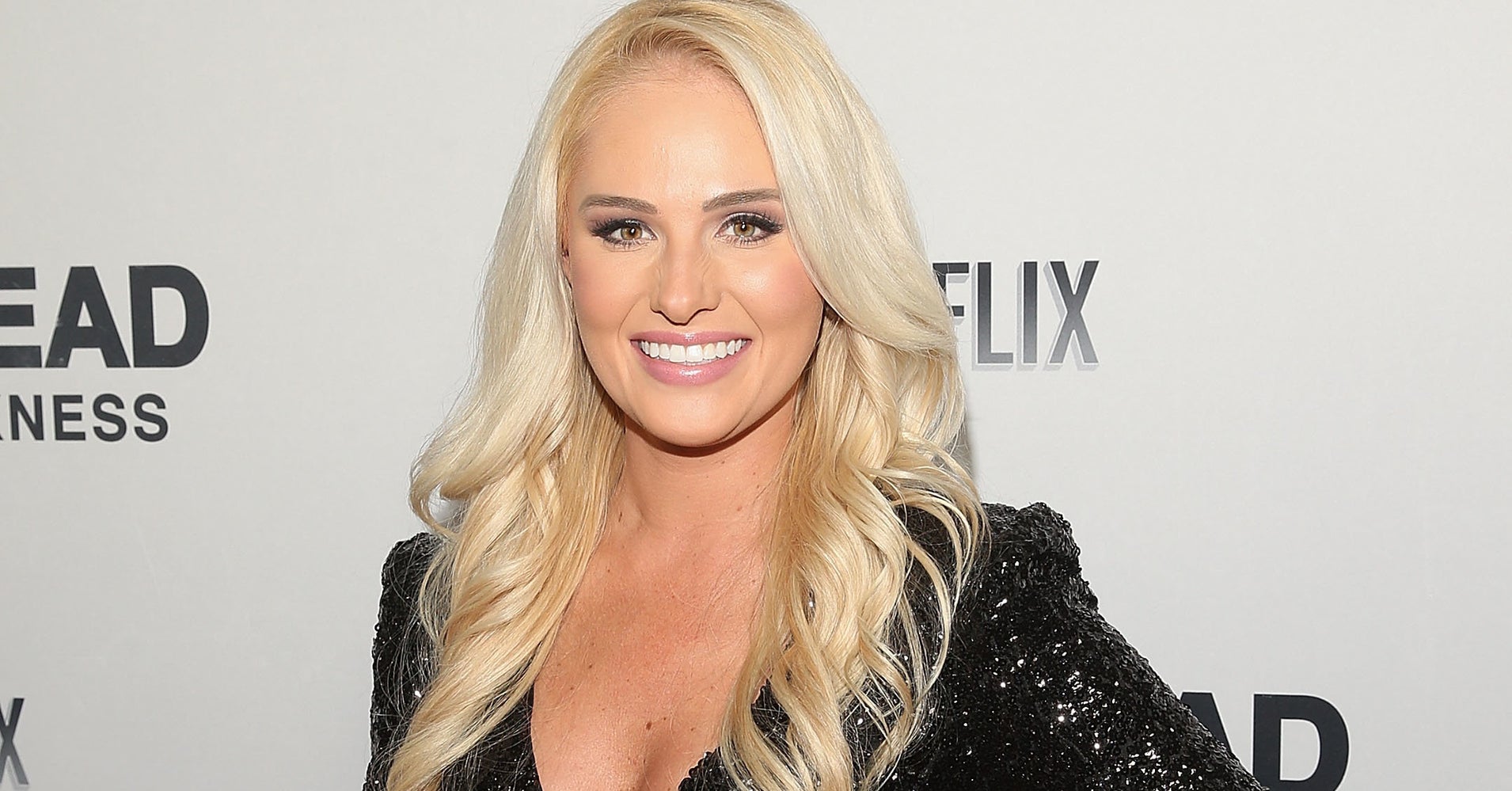 TMI Bloody diarrhea - Glow Community Tomi Lahren's Exercise Pants Gun Photo Becomes Butt Of ...