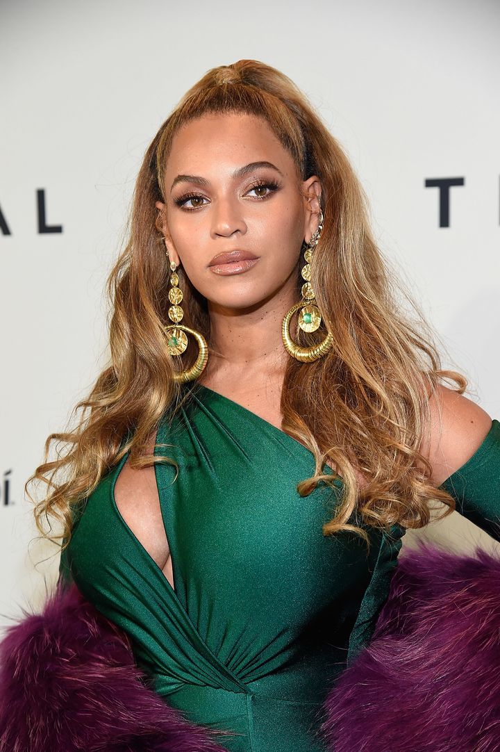 The internet has gone wild trying to find out who bit Beyoncé