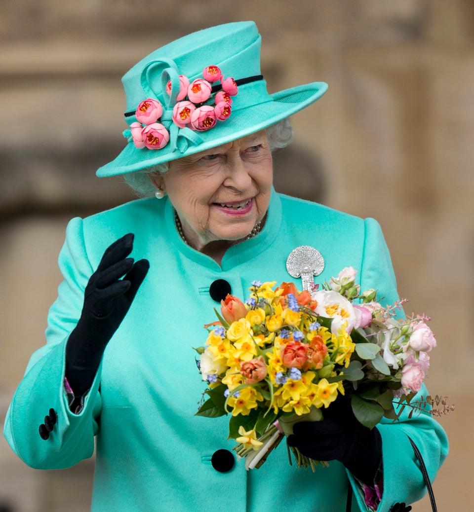 Sombrero De Disfraz De La Reina Isabel II - Talla Estándar, Ideal Para Fiestas De Temática Real, Halloween O Obras De Teatro