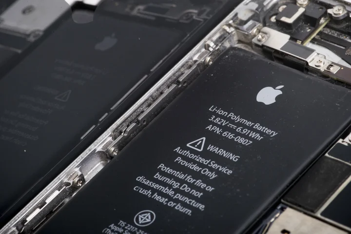 Apple Ios 11 3 Update Find Out If Your Iphone S Battery Needs Replacing Huffpost Uk Tech Apple Ios 11 3 Update Find Out If Your Iphone S Battery Needs Replacing Huffpost Uk Tech