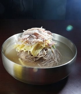 숯골원냉면의 꿩냉면. 박미향 기자