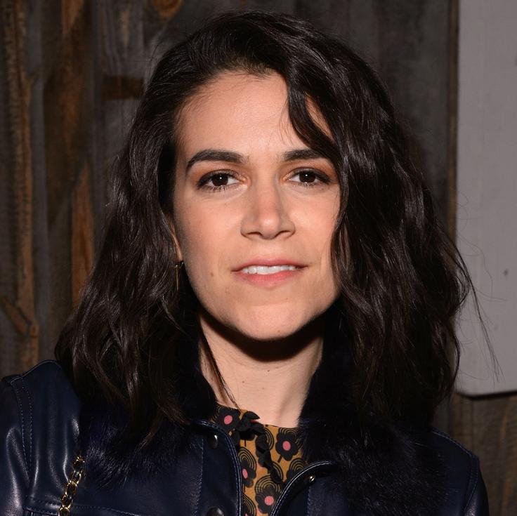 Abbi Jacobson said she "kind of goes both ways" when it comes to dating. 
