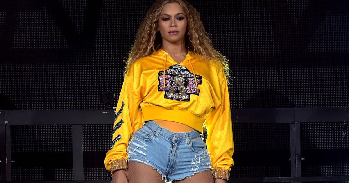 Looks We Love Beyoncés Denim Shorts At Coachella Huffpost Uk Style