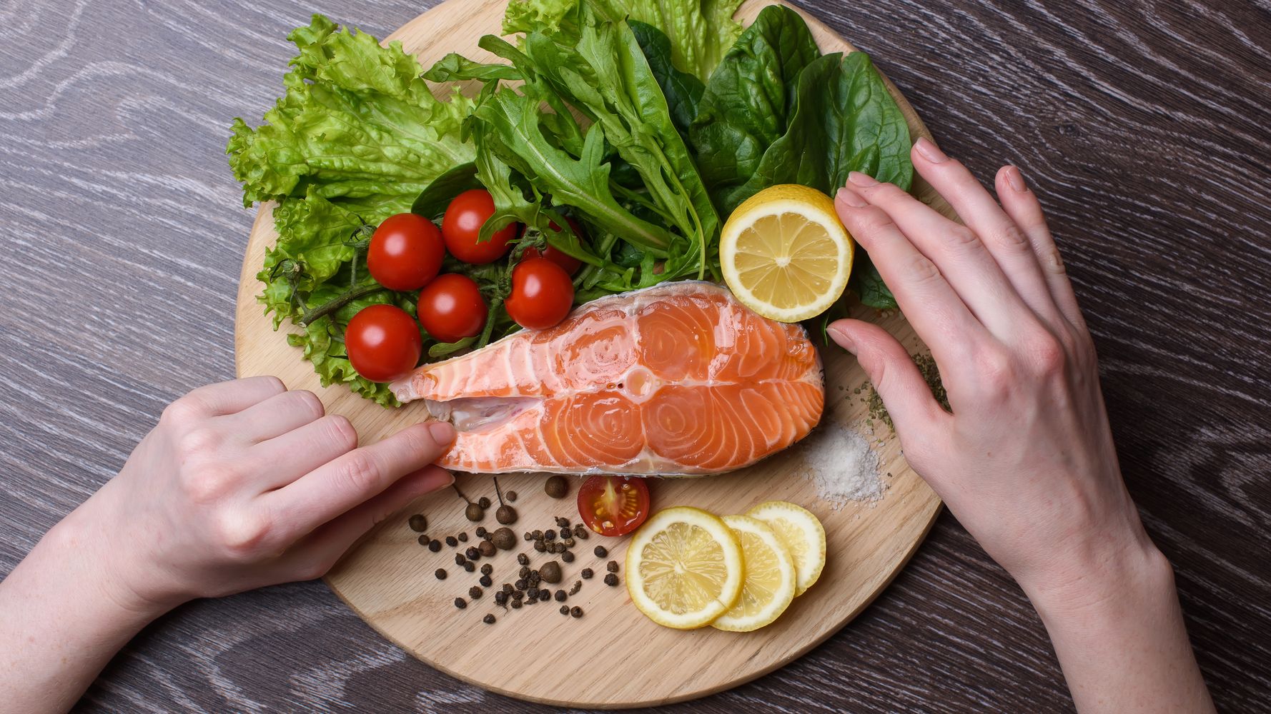 सैल्मन खाना आपकी त्वचा के लिए इतना अच्छा क्यों है |  हफपोस्ट लाइफ
