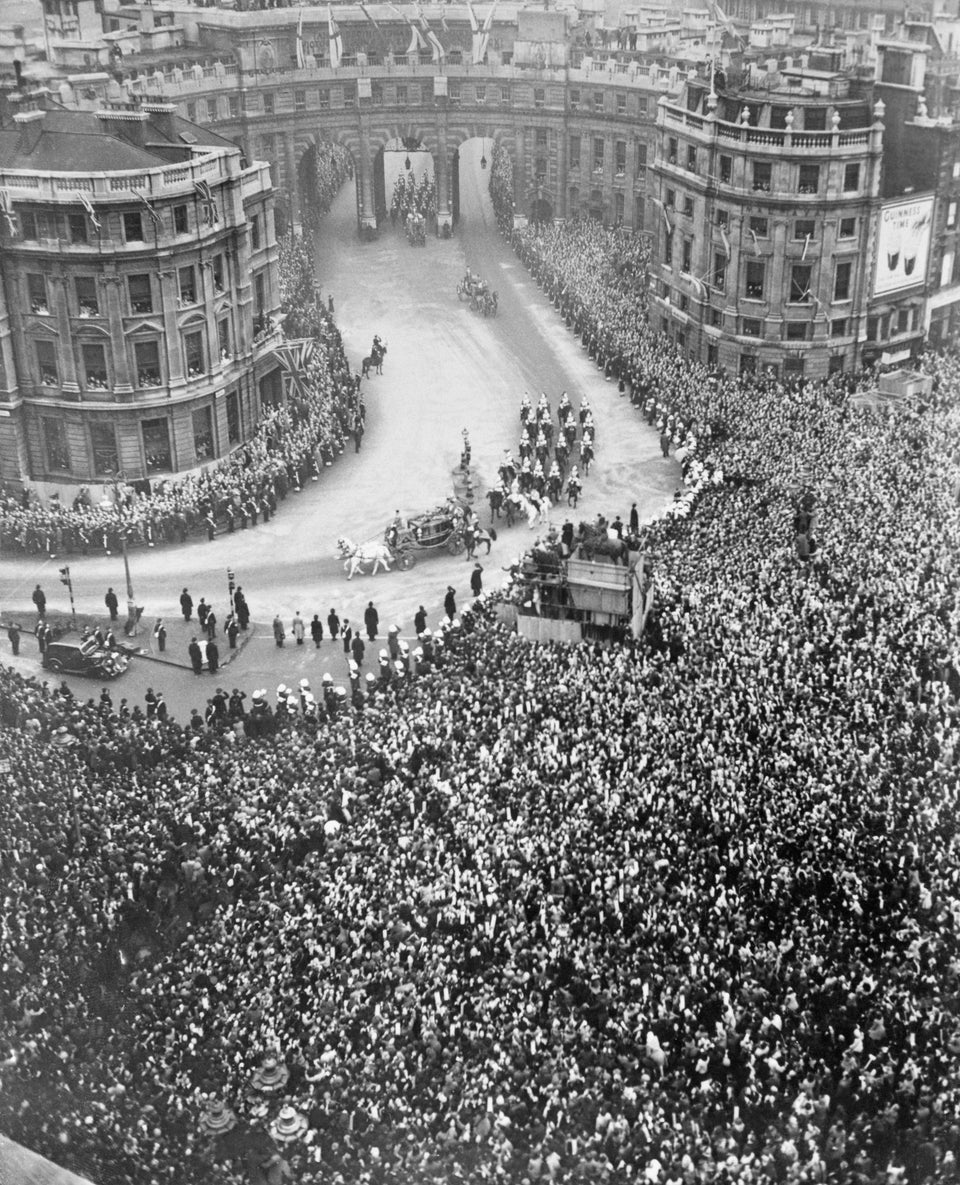 This is what Queen Elizabeth and Prince Philip's wedding looked like 2 This is what Queen Elizabeth and Prince Philip's wedding looked like