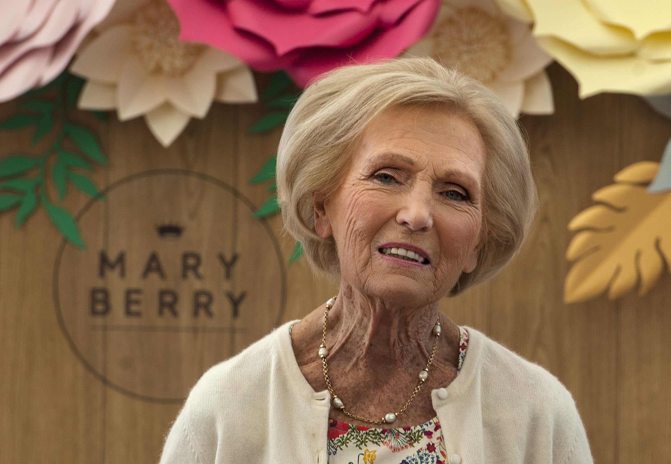Mary Berry meets Hugh Jackman | Style Notes