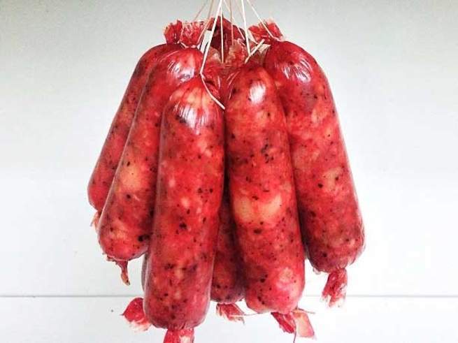 <p>Longsilog (longganisa + sinangag + itlog)</p>