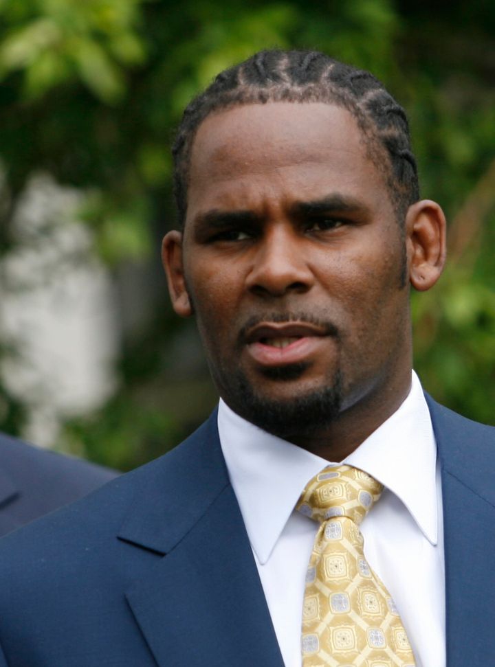 R&B singer R. Kelly is blaming "rumors" for canceling a performance he had planned in Chicago.