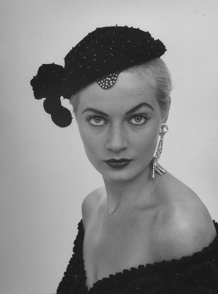 Swedish model Anita Ekberg wearing a beaded cocktail hat in the 1950s. 