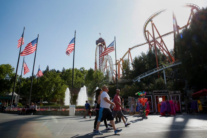 8 Theme Parks Changing The Game For Guests With Autism | HuffPost