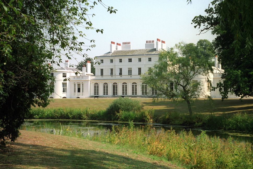 The evening reception will be held at the lavish Frogmore House 
