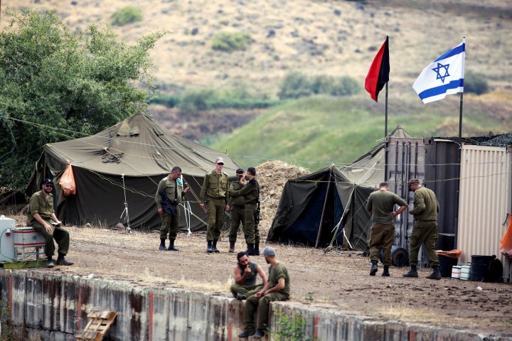 Ισραηλινοί στρατιώτες στα υπό κατάληψη συριακά Υψίπεδα του Γκολάν