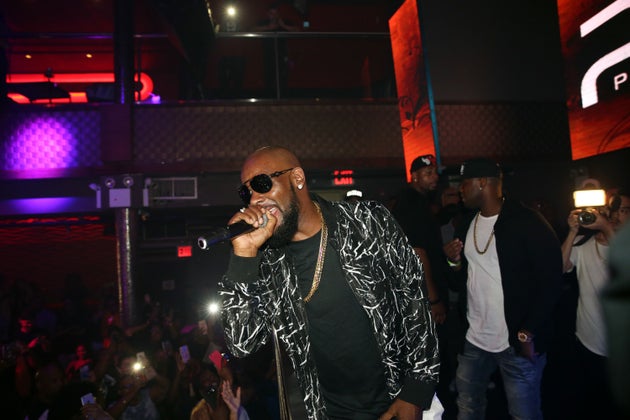 R Kelly performing in New York in 2016