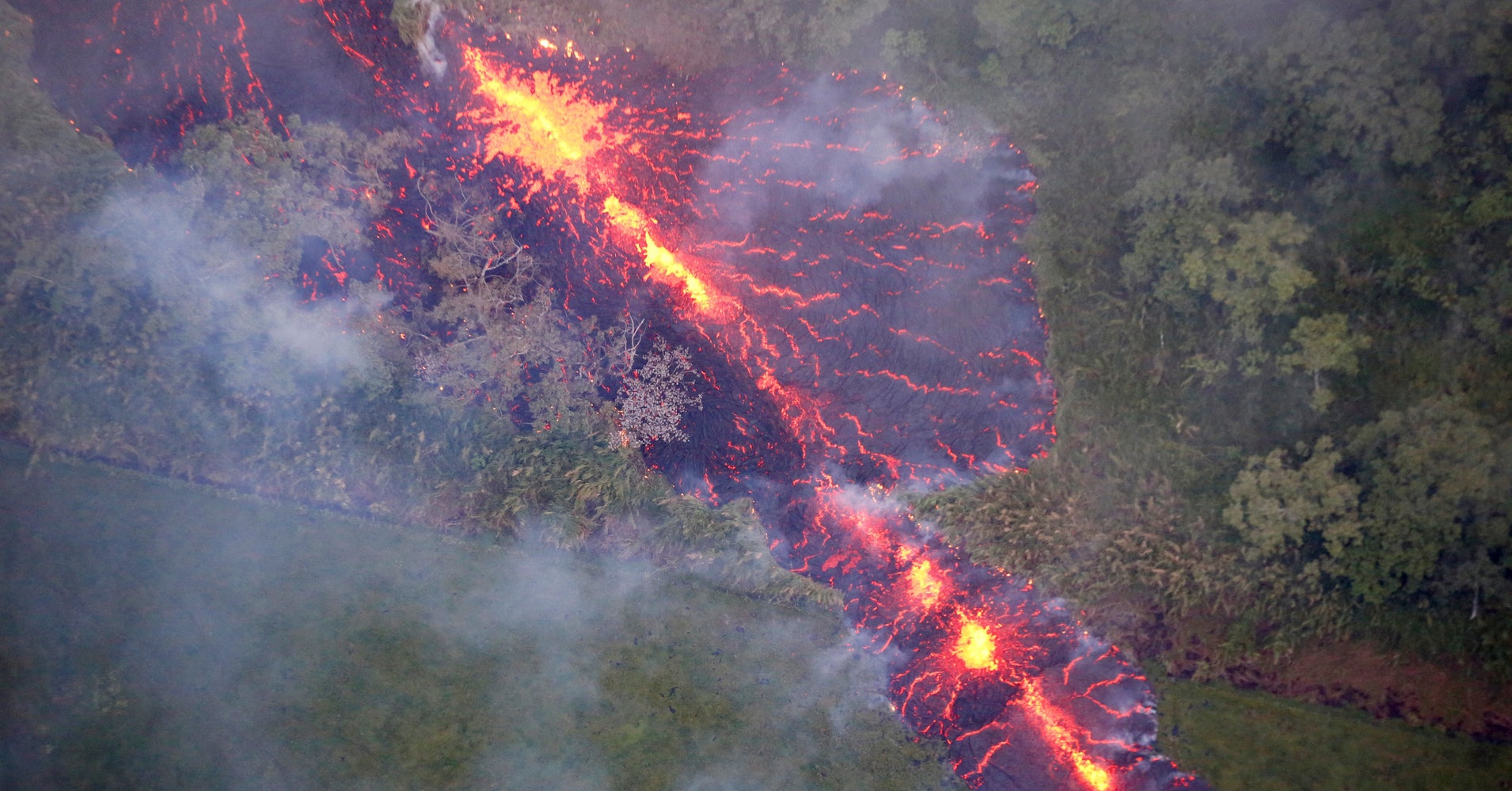 Massive New Fissures Open On Hawaiian Volcano, Prompting More ...