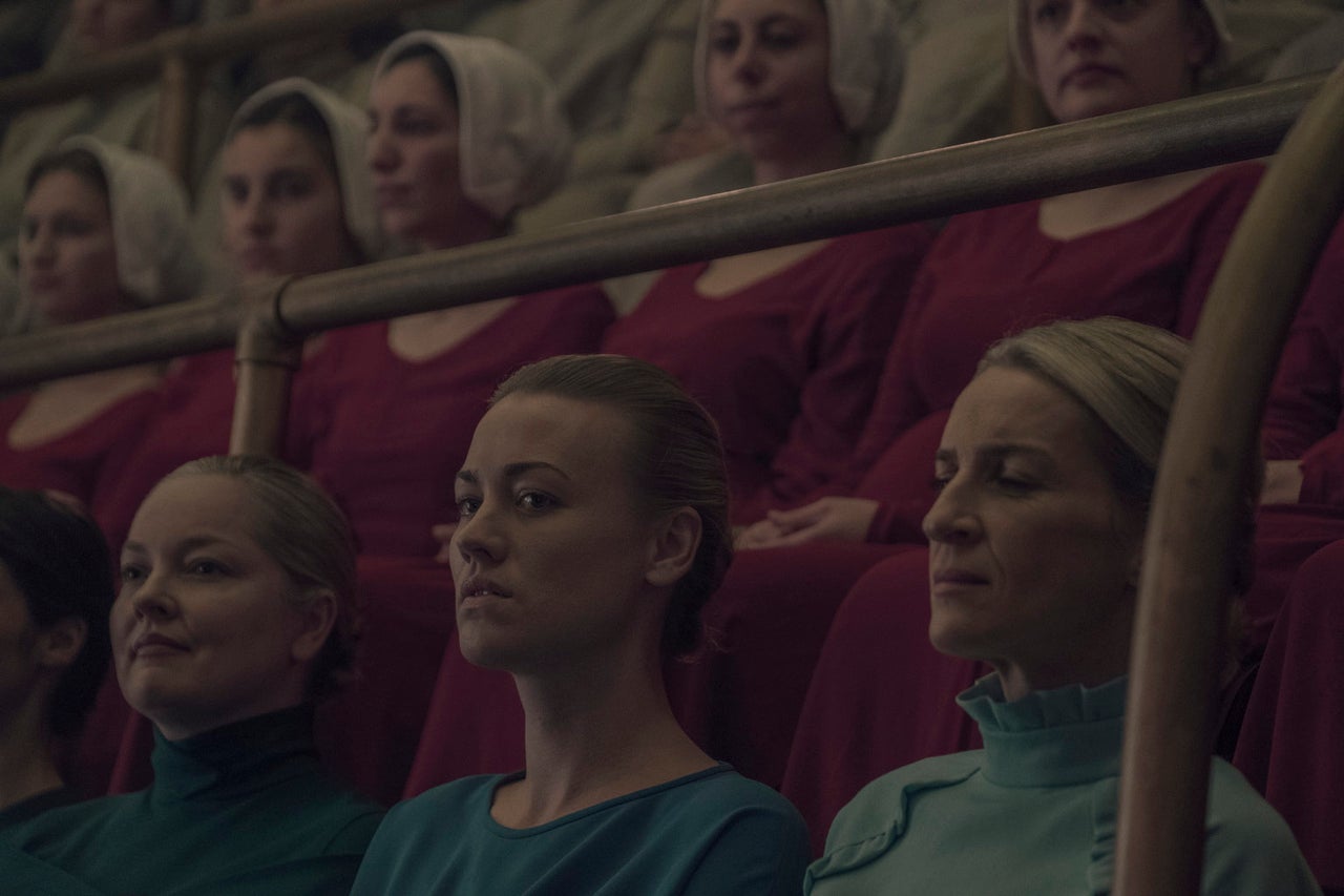 The handmaid's tale season 2025 2 episode 3 watch
