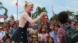 Ich reise als Clown durch Kriegsgebiete, um Kindern zu helfen – so hat die Arbeit mein Leben