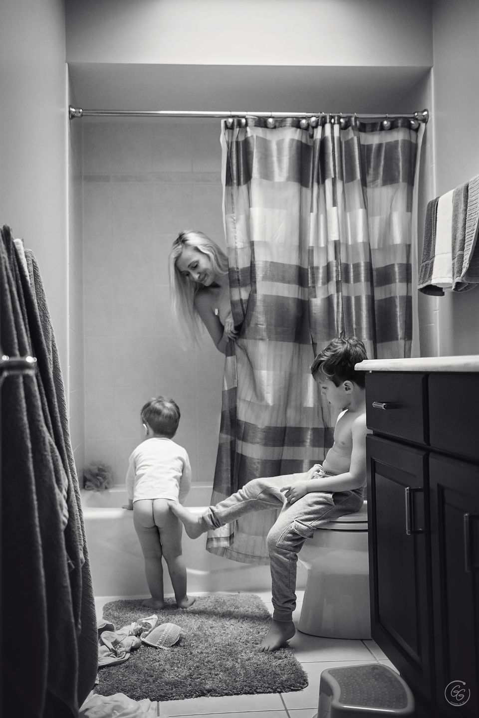 Photographer Captures The Brutal But Sweet Reality Of Being A Mom 