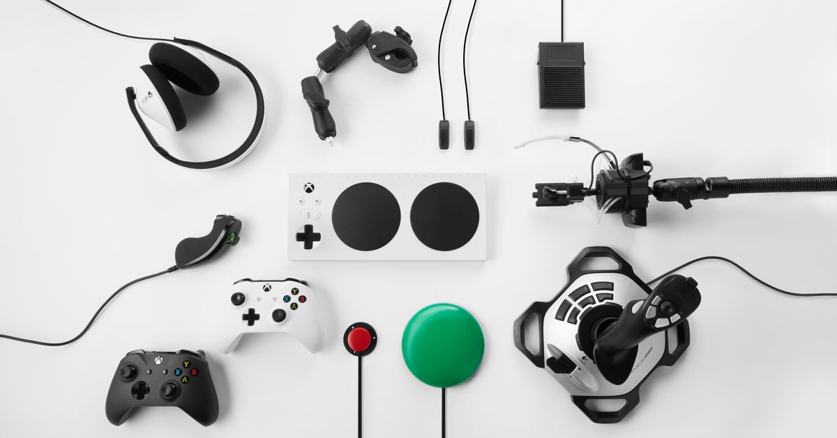 Games parts. Xbox Adaptive Controller. Xbox Controller для инвалидов. Xbox контроллер для людей с ограниченными возможностями. Геймпад для инвалидов Xbox.