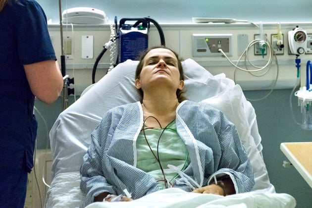 Für die Frau wurde das Aufwachen im Krankenhaus zum Albtraum. (Symbolbild)