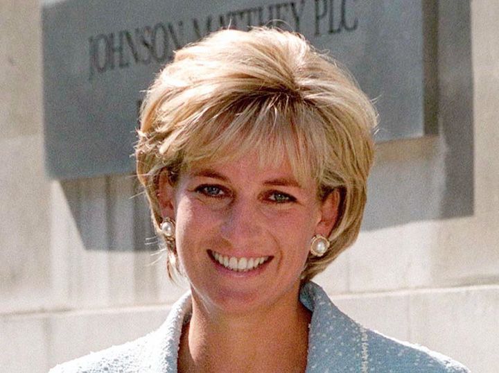 Princess Diana Reportedly Refused To Wear Chanel For A Heartbreaking ...