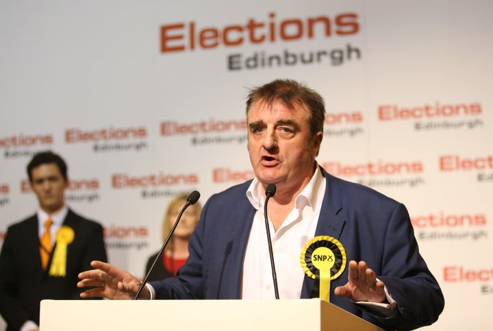 <strong>SNP MP Tommy Sheppard supports abolishing the monarchy </strong>